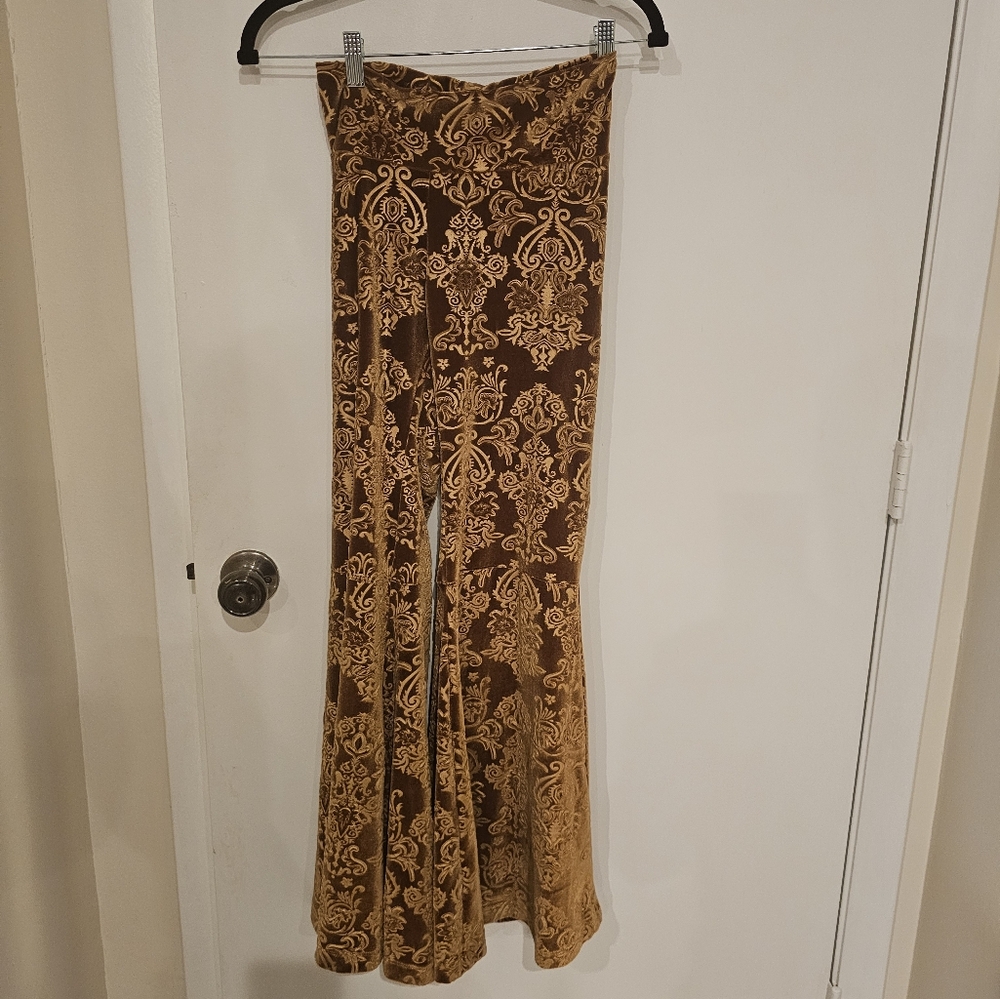 TEMPLE RO SOPHIE GOLD DAMASK VELVET BELL FLARE PANTS SIZE SMALL NEW